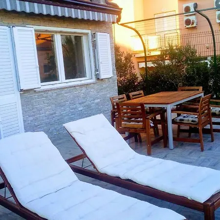 Comfortable Lavanda In Apartment Kornic
